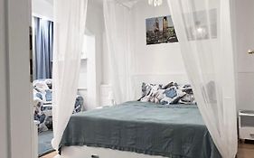 Intercontinental Apartment